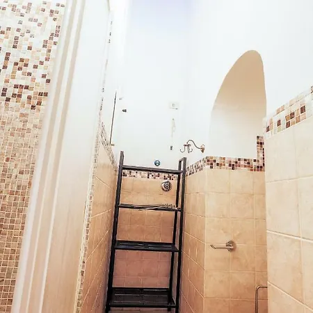 Romantic Flat